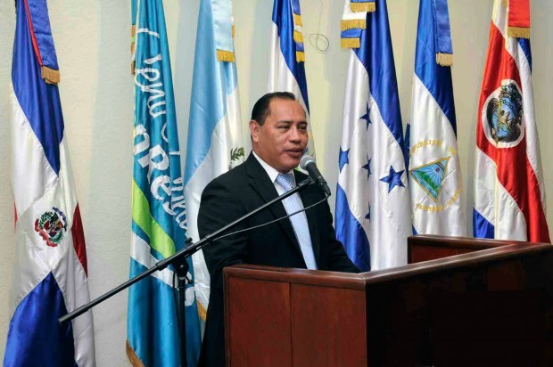 Embajada de Guatemala informa que todavía dominicanos necesitan visa para ir a su país