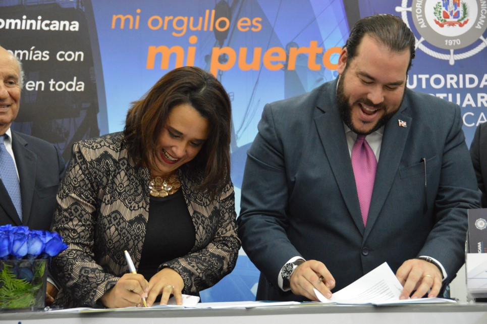 Centrocámara-RD y Autoridad Portuaria Dominicana firman acuerdo de colaboración para fortalecer el comercio