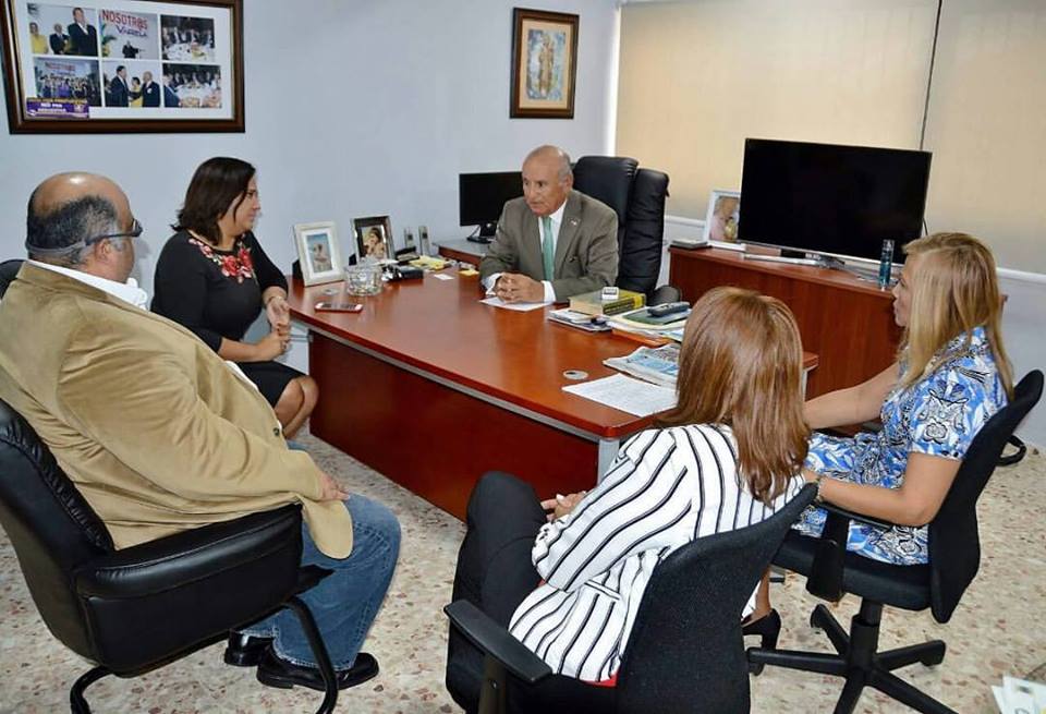Centrocámara se reúne con Embajada de Panamá